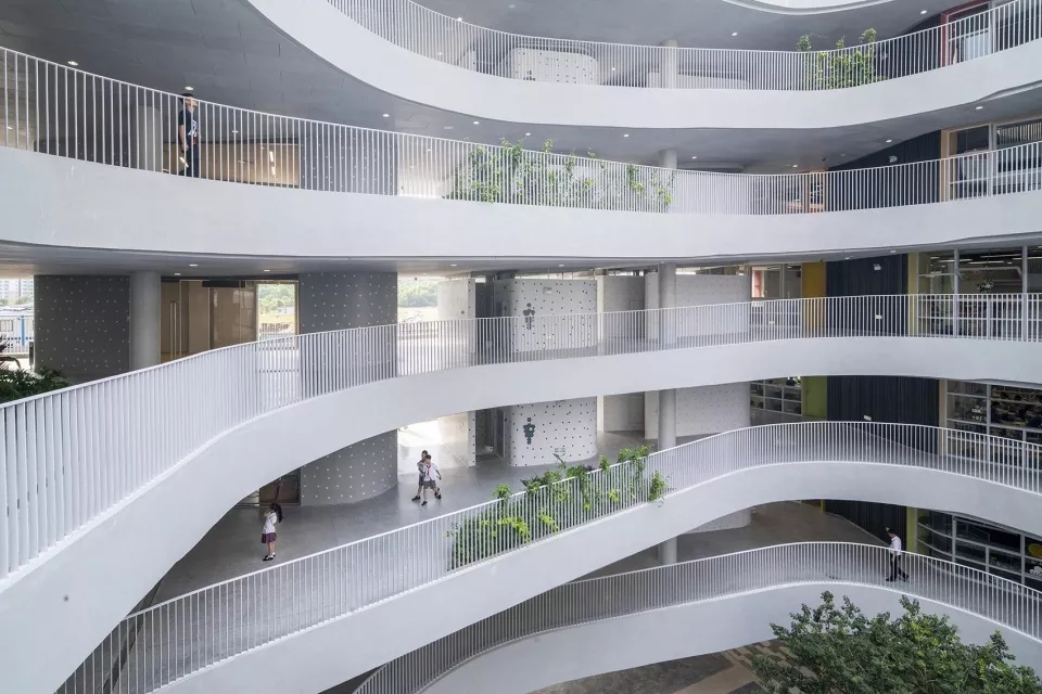 图片[11]-拥有抬升操场的校园（二十八）——高密度城市中的山谷乐园 - 红岭实验小学 - 优集之狐-优集之狐