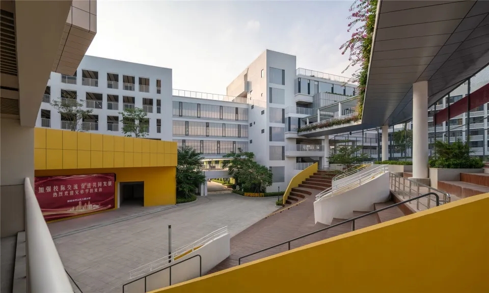 图片[6]-拥有抬升操场的校园（二十七）——环形秩序下的乐园式学校 - 深圳坪山区日新小学 申都设计集团有限公司深圳分公司 - 优集之狐-优集之狐