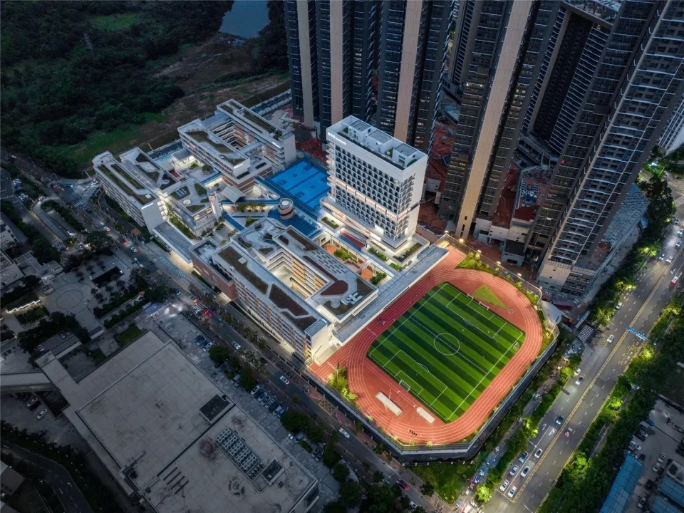 图片[3]-拥有抬升操场的校园（十八）——“活力绿洲，聚动成长”——校园空间中的自然回归 - 南方科技大学附属坪山学校 申都设计集团有限公司深圳分公司 - 优集之狐-优集之狐
