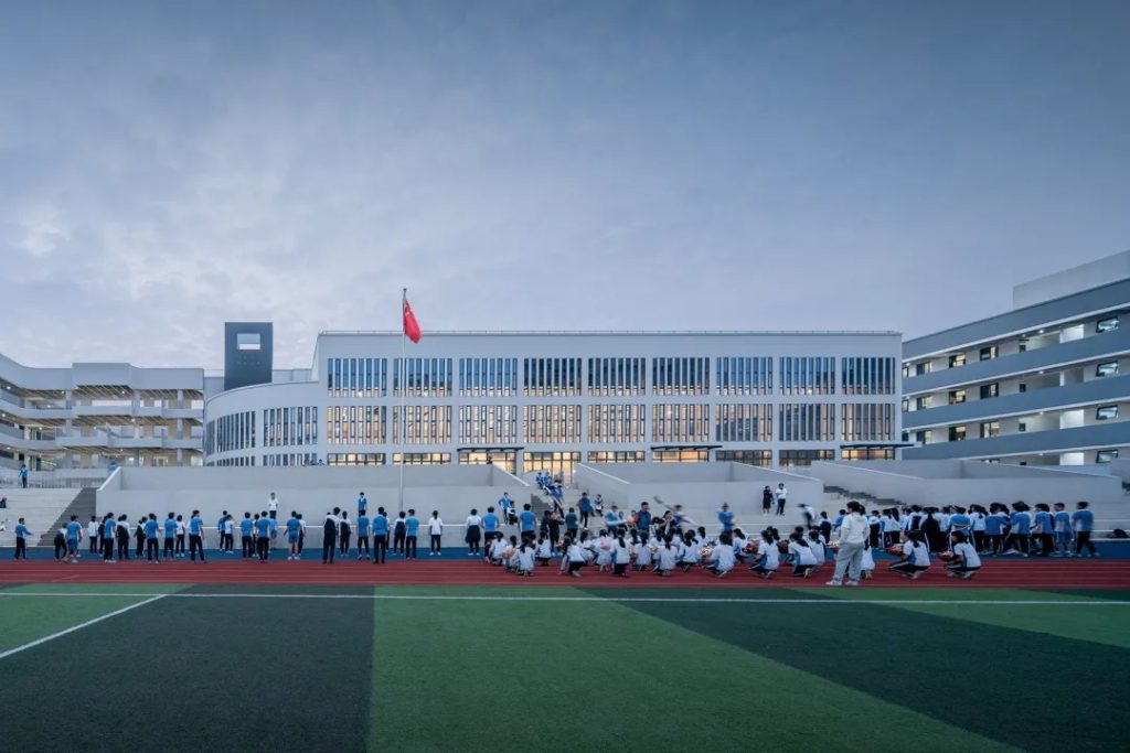 图片[7]-拥有抬升操场的校园（十五）——链接与重塑 - 深圳南山麒麟中学改扩建工程 深圳大学建筑设计研究院·元本体工作室 - 优集之狐-优集之狐
