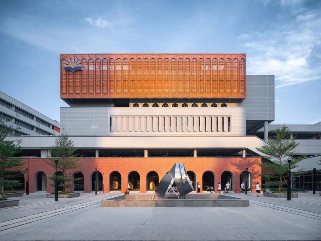 拥有抬升操场的校园（九）——以山体为核心的校园空间体系 - 台山市广旭实验学校 象外营造工作室 - 优集之狐-优集之狐