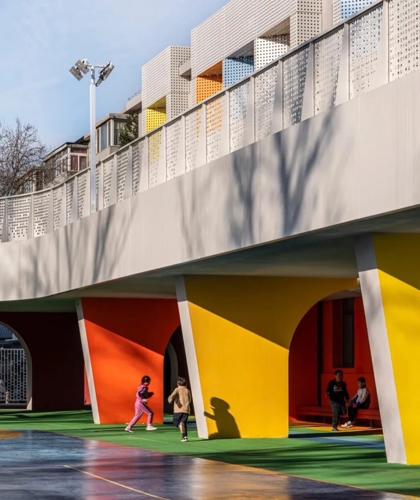 图片[5]-拥有抬升操场的校园（六）——都市实践新作｜北京新世纪实验小学改造 - 优集之狐-优集之狐