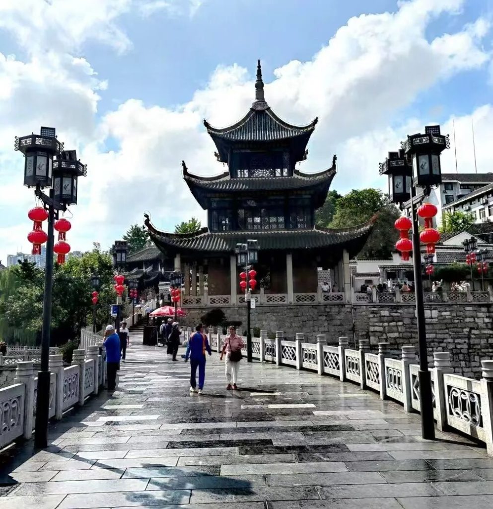 图片[3]-贵阳地标：甲秀楼 - 优集之狐-优集之狐