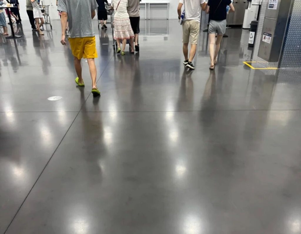 图片[11]-车库地坪终极指南：金钢砂、水磨石、无机磨石怎么选？ - 优集之狐-优集之狐